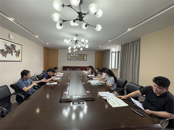 地理组教师评课.jpg