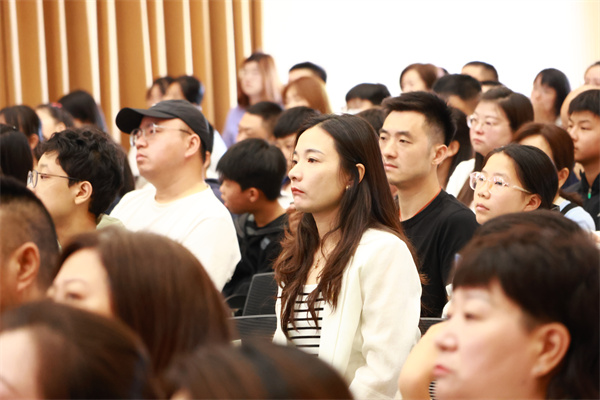 2H1A6115.jpg