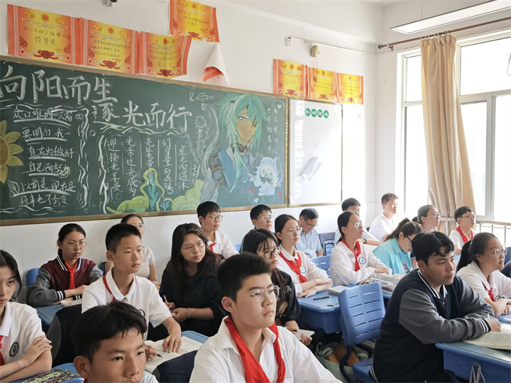 同组教师听课.jpg