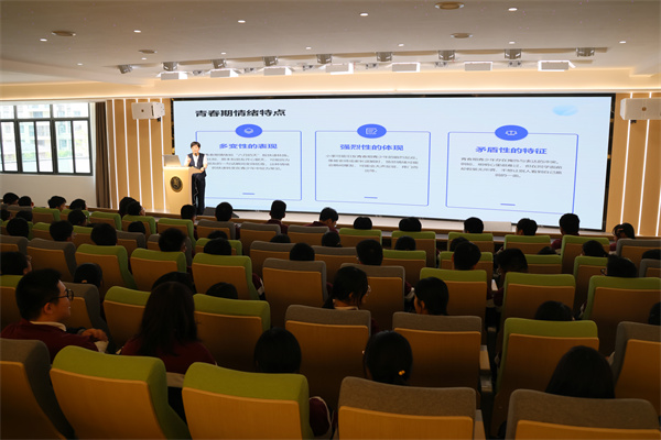 学生集体照2.jpg