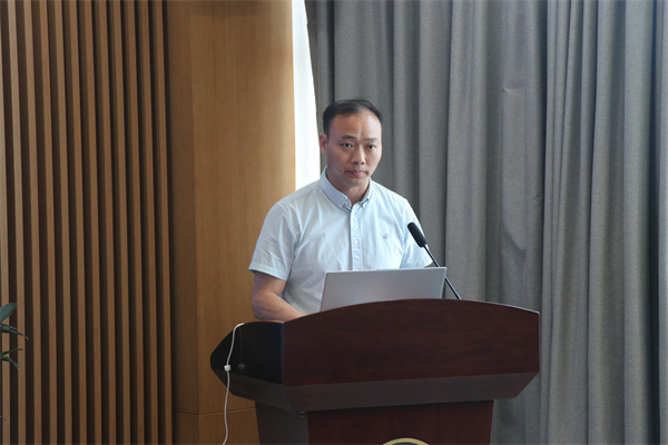 陶力越老师交流发言.jpg