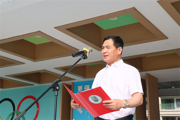 凤栖湖校区校长朱云峰讲话.jpg