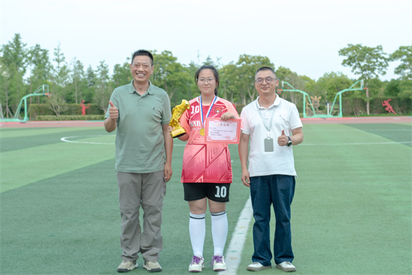 高一4班宰永涵 最佳球员.jpg
