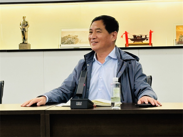 凤栖湖校区校长朱云峰讲话.jpg 凤栖湖校区校长朱云峰讲话.jpg