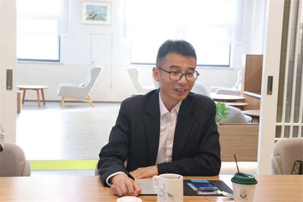 9张家港塘桥高级中学党支部书记张新宇发言.jpg 9张家港塘桥高级中学党支部书记张新宇发言.jpg