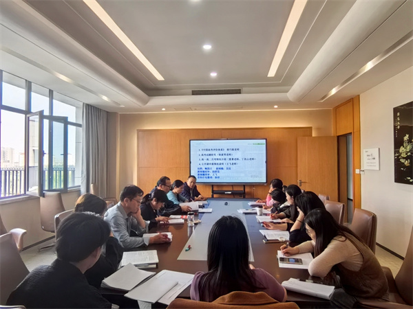 化学组第六次教研.jpg 化学组第六次教研.jpg