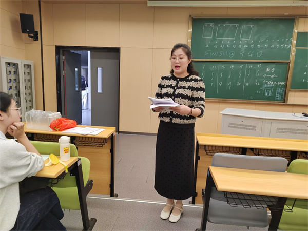 周莲莲老师说课.jpg 周莲莲老师说课.jpg