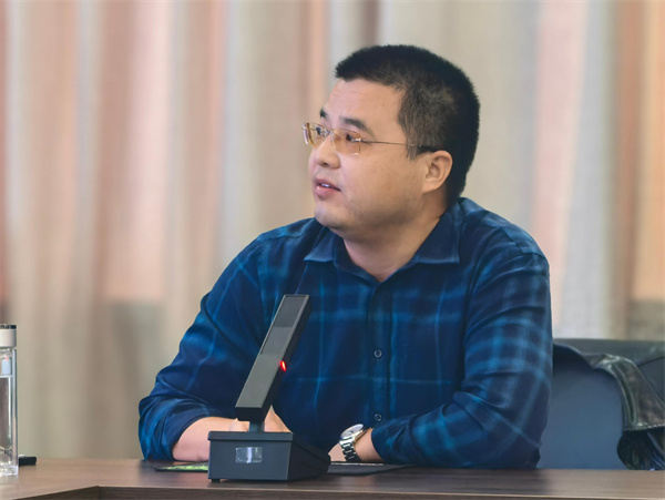 张红艺发言.jpg 张红艺发言.jpg