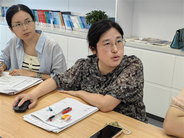 吴娟老师发言.jpg 吴娟老师发言.jpg