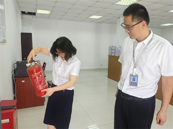 2文印室消防器材检查.jpg