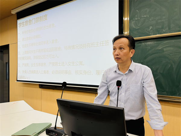 胡立军.png