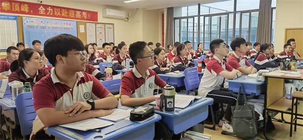 班级集体照3.jpg