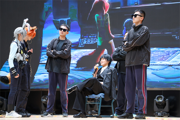 高二 14 疯狂动物城.jpg