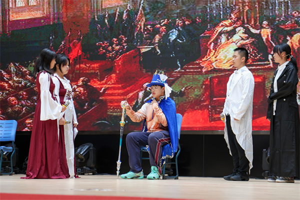 高二 15 皇帝的新装.jpg