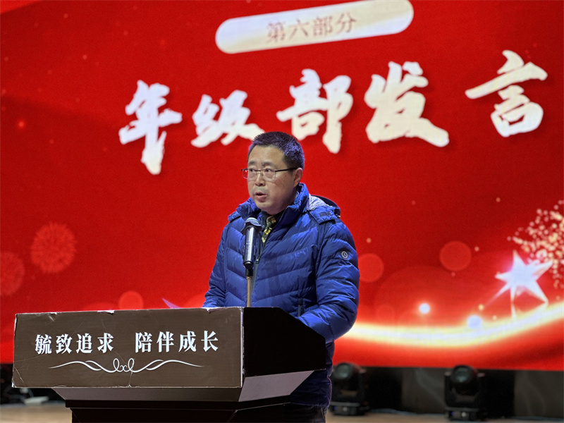 7 初二年级分管领导常松总结讲话.jpg