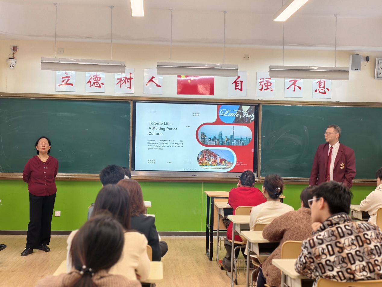 一群人在餐厅
AI 生成的内容可能不正确。