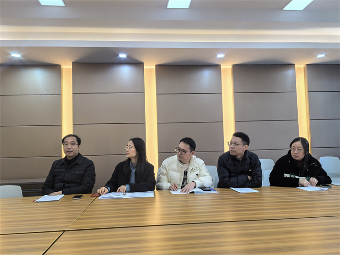 物理组.jpg 物理组.jpg