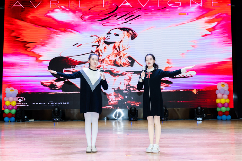 01 歌曲《fly》.jpg