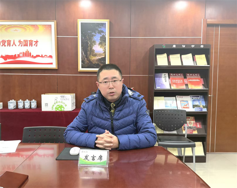 4 教务处主任常松作开题汇报.jpg