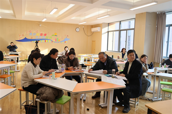 专家、老师听课现场.jpg