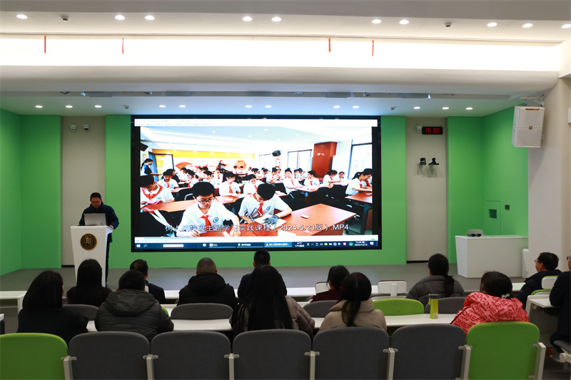 6_1 观看主题学习课程视频.JPG