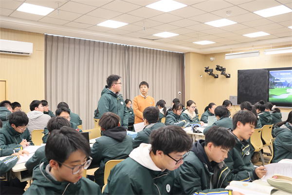 王伟老师上课现场.jpg