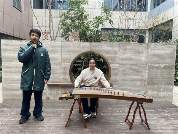 古筝《青花瓷》.jpg 古筝《青花瓷》.jpg