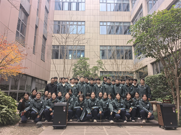 高一(8)班合影.jpg 高一(8)班合影.jpg