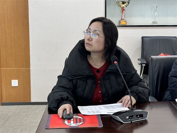 高二年级主任卞家慧发言.jpg 高二年级主任卞家慧发言.jpg