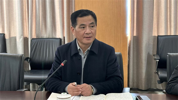 凤栖湖校区校长朱云峰点评并提工作要求.jpg 凤栖湖校区校长朱云峰点评并提工作要求.jpg