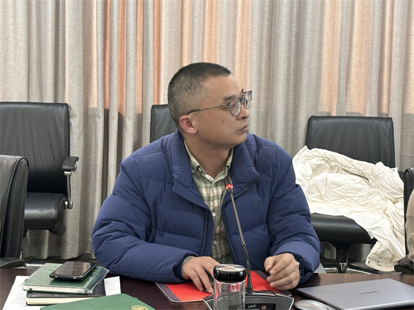 校长办公室发言.jpg 校长办公室发言.jpg