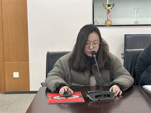 教科室发言.jpg 教科室发言.jpg