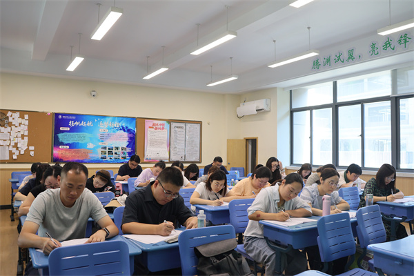 英语：做题现场.jpg
