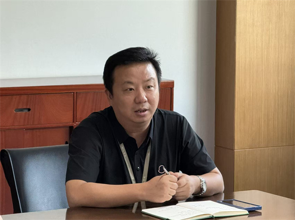 凤栖湖校区校长张鹏讲话1.jpg