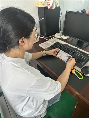 观摩照片2.jpg