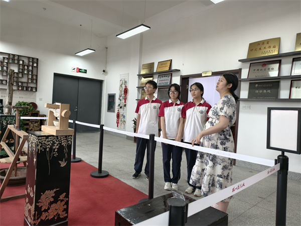 参观原材料及制作.jpg