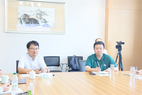 高三交流：凤栖湖校区校长张鹏.jpg