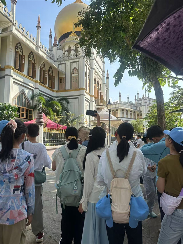 甘榜格南苏丹清真寺.jpg