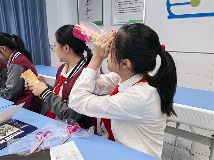 初二（11班）施博雯 2.jpg