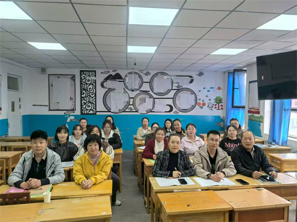 新源二中集中线上观看.jpg