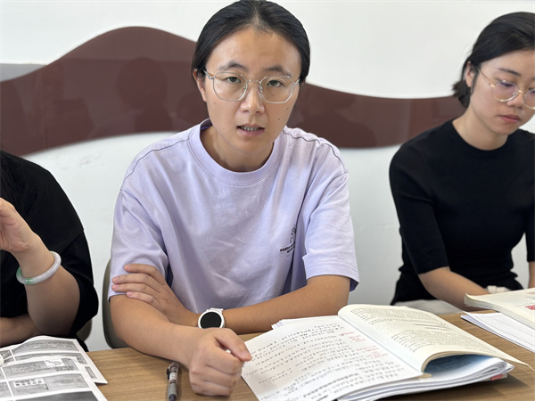 张瑜老师发言交流.jpg