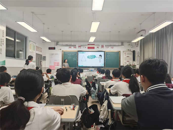 课堂照片1.jpg
