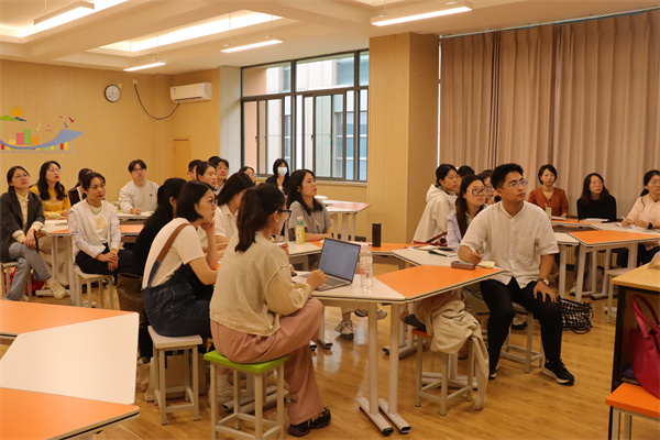 政治音乐组：讲座现场.jpg
