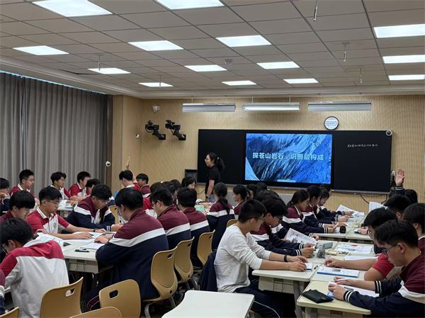 宁琦老师教学风采.png