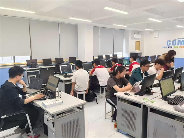 学生课堂2.jpg