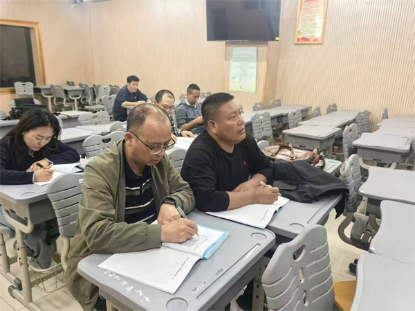 拉萨江苏实验中学集中线上观看.jpg