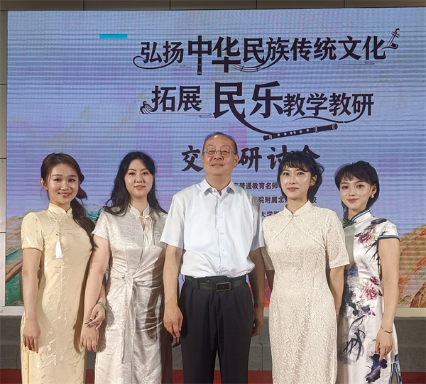 7与赵刚秘书长合影.jpg