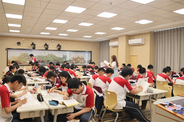 语文组：学生课堂.jpg