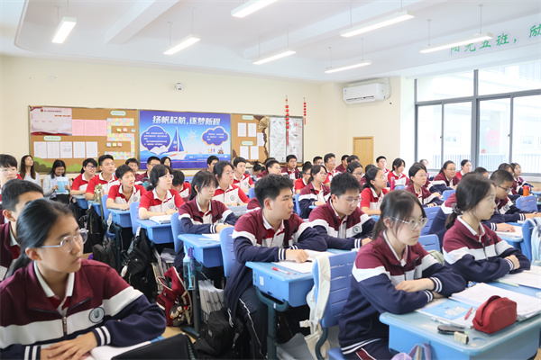 高中英语组：学生课堂.jpg