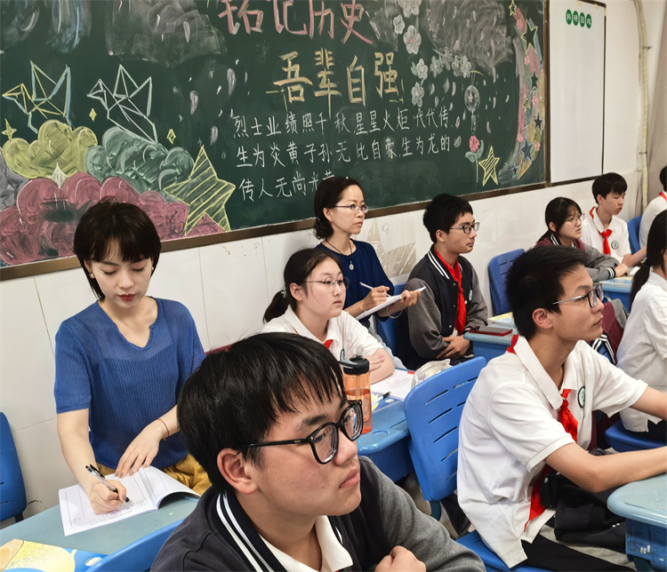 组内老师听课.jpg